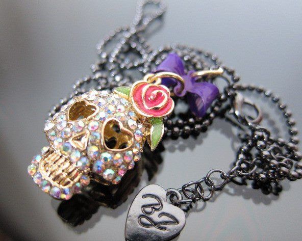 Colar Caveira Flor